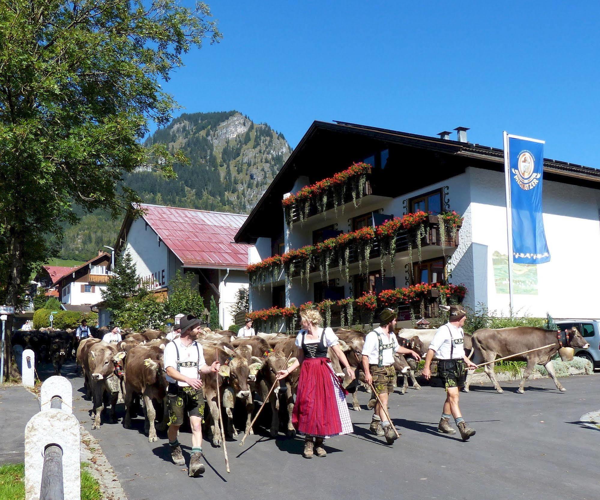 Hotel Restaurant Amadeus - Inclusive Skipass Und Vieles Mehr Bad Hindelang Exterior photo